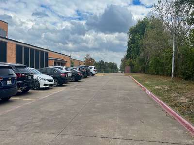 L.O. Donald Elementary School Parking Lot - Side 1 in Dallas 2