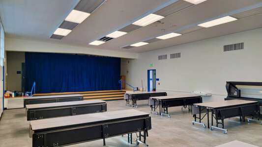 Oak Street TK-8 Cafeteria in Inglewood