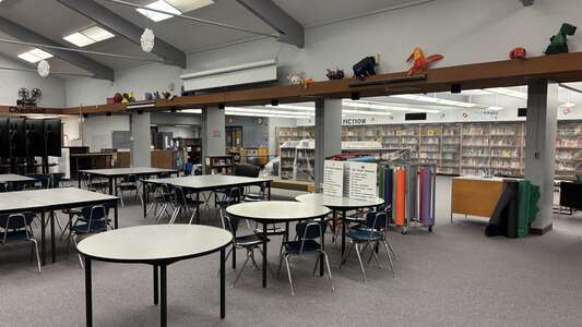 Meadow Park Middle School Library in Beaverton 4