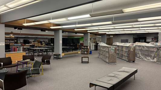 Meadow Park Middle School Library in Beaverton 3