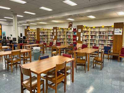 Robinson High School (3731) Library in Tampa 2