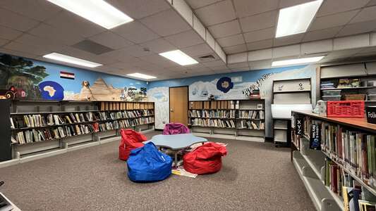 Peachtree Elementary School Media Center in Peachtree Corners