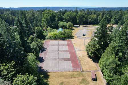 Redmond Tennis Courts