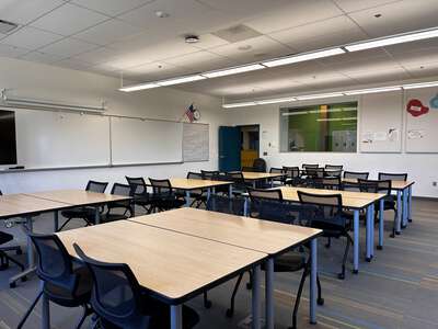 Meridian Creek Middle School Media Center in Wilsonville 3