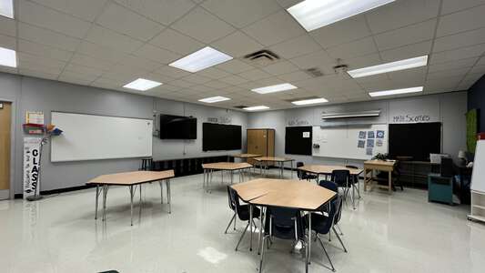 Gulfside Elementary School Classroom Standard in Holiday