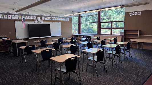 Benjamin Franklin Elementary School Classroom Standard in Kirkland