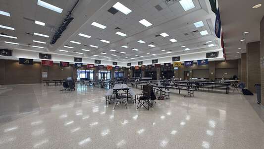 Granbury Middle School Cafeteria in Granbury 3
