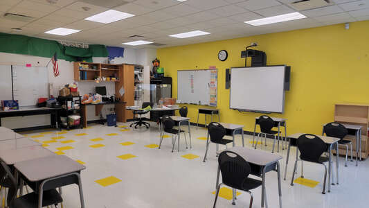 Lockhart Elementary Classroom Standard in Houston