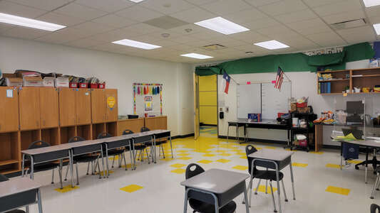 Lockhart Elementary Classroom Standard in Houston