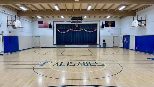 Palisades World Language School Gym in Lake Oswego
