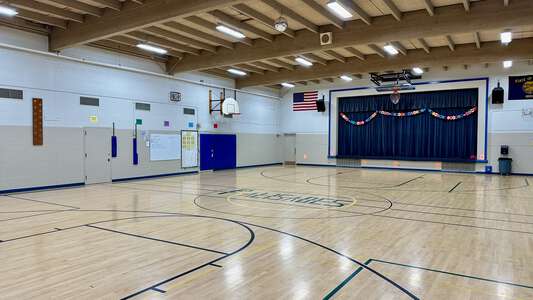Palisades World Language School Gym in Lake Oswego