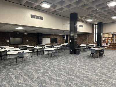 Central High School Library in Knoxville 3