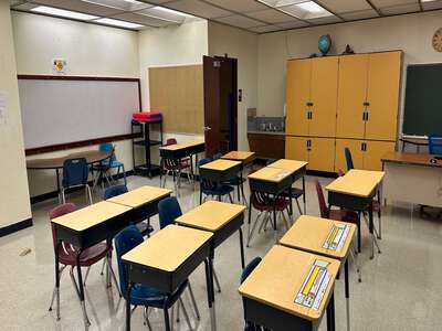 Auburndale Elementary School Classroom Standard in Miami 2