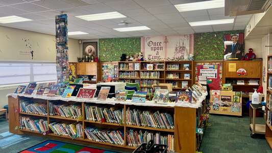 East Handley Elementary School Library in Fort Worth 3