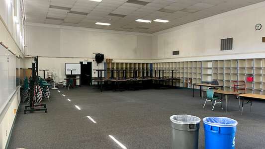 Barnard White Campus Classroom Standard in Union City