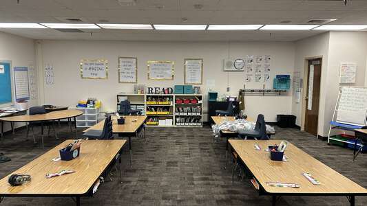 Decker - C. H. Elementary School Classroom Standard in Las Vegas 2