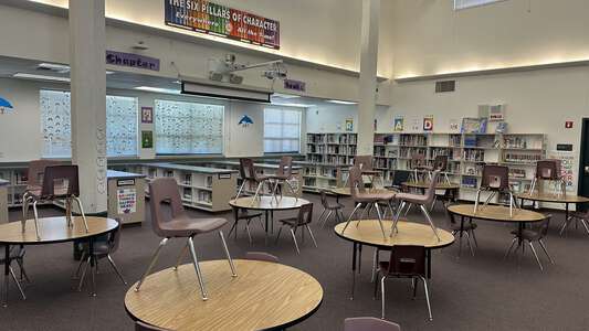 Diablo Vista Elementary School Library in Antioch