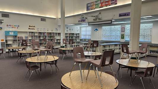 Diablo Vista Elementary School Library in Antioch