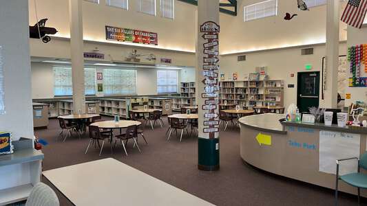 Diablo Vista Elementary School Library in Antioch 1