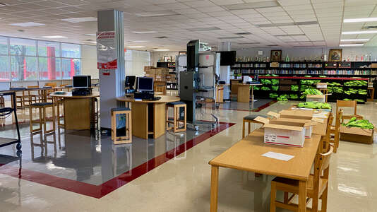 Fleming Middle School Library in Houston