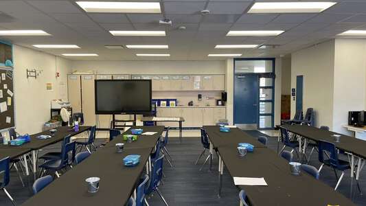 Folsom Elementary School (1471) Classroom Standard in Thonotosassa