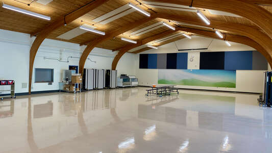 Sunnyside Elementary School Cafeteria in Clackamas