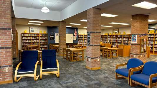 Curtis Middle School Library in Wichita 2