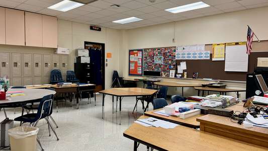 Edward J Briscoe Elementary School Classroom Standard in Fort Worth 3