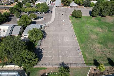 Wishon Elementary School Outdoor Basketball Courts in Fresno
