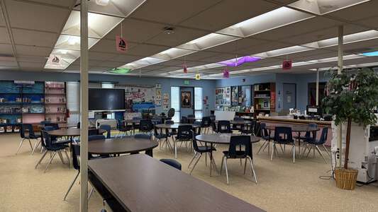 Twin Lakes Elementary School Library in Federal Way