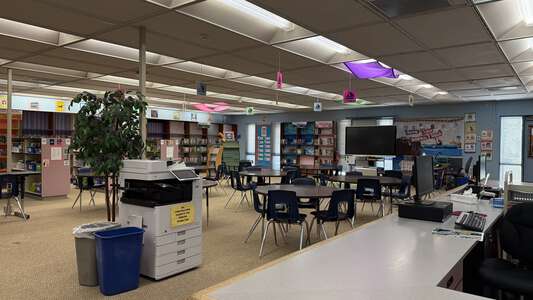 Twin Lakes Elementary School Library in Federal Way