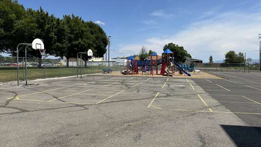 Bemiss Elementary School Outdoor Basketball Courts in Spokane