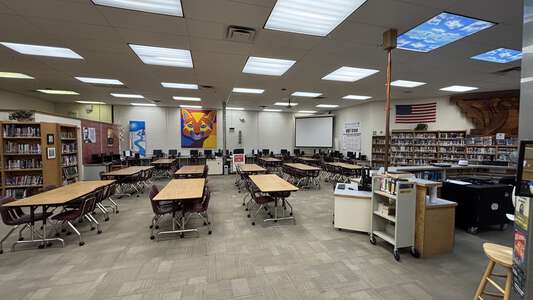 Canfield Middle School Media Center in Coeur d' Alene 3