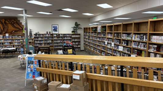 Canfield Middle School Media Center in Coeur d' Alene 2