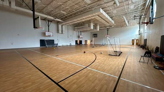 Willis A. Sutton Middle School Gym - P.E. in Atlanta 3