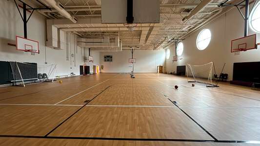 Willis A. Sutton Middle School Gym - P.E. in Atlanta 4