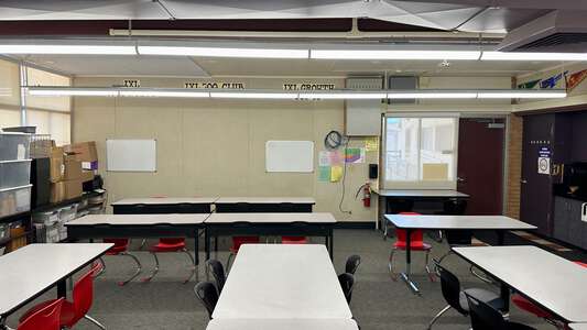 Frontier Elementary School Classroom Standard in Sacramento