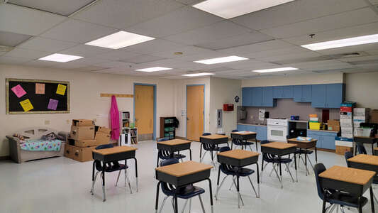 Coconut Palm Elementary School Classroom Standard in Miramar