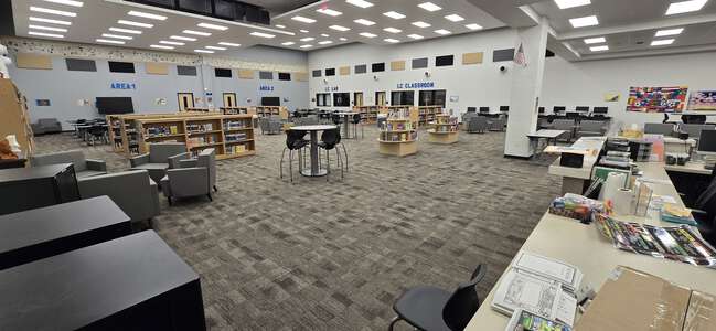 Francis Howell North High School Learning Commons (Library / Media Center) in St. Charles 3