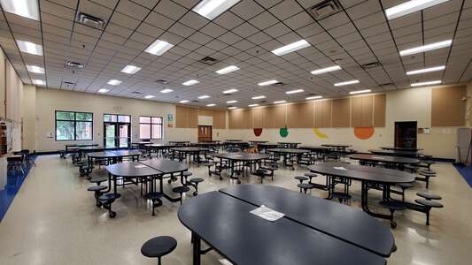 Karns Elementary School Cafeteria - West in Knoxville