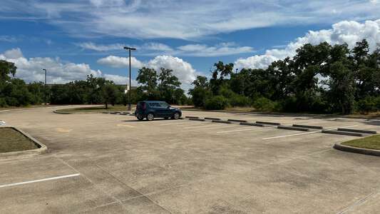 Elsa England Elementary School Parking Lot - Back Lot in Austin