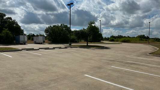 Elsa England Elementary School Parking Lot - Back Lot in Austin