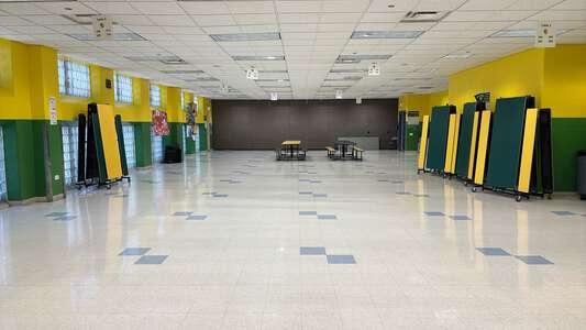 Daley - Richard J Daley Elementary Academy Cafeteria in Chicago 3