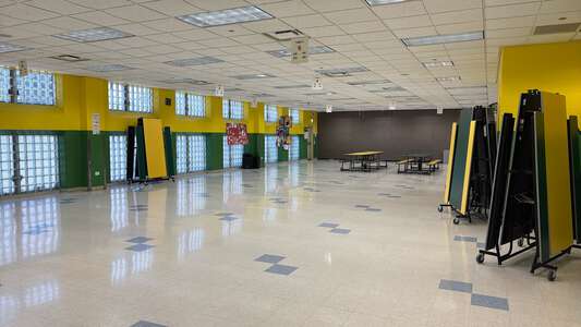 Daley - Richard J Daley Elementary Academy Cafeteria in Chicago 4