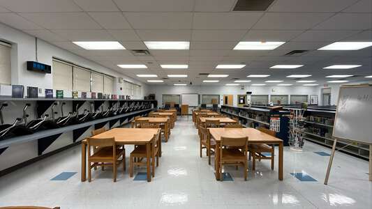 Frostproof Middle-Senior School Library in Frostproof 3