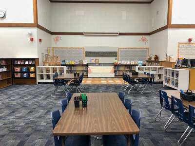 Florence Markofer Elementary School Library in Elk Grove 2