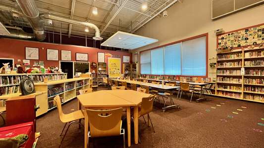 Horace Mann Elementary School Library in Redmond