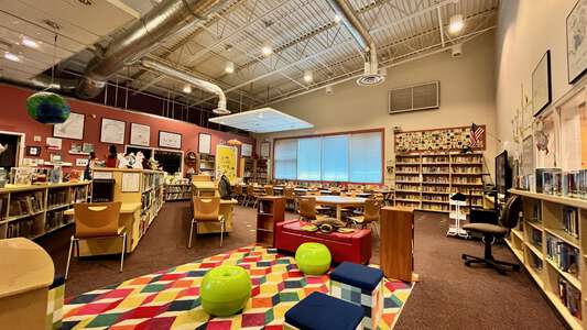 Horace Mann Elementary School Library in Redmond