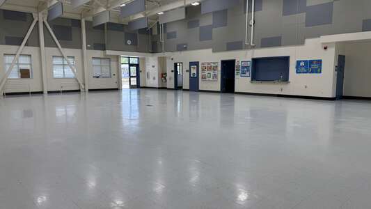 Santa Cruz Gardens Elementary School Cafeteria in Santa Cruz