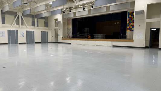 Santa Cruz Gardens Elementary School Cafeteria in Santa Cruz